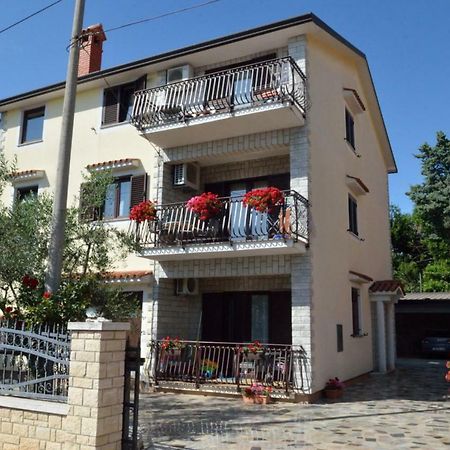 Apartments Ruza Umag Luaran gambar