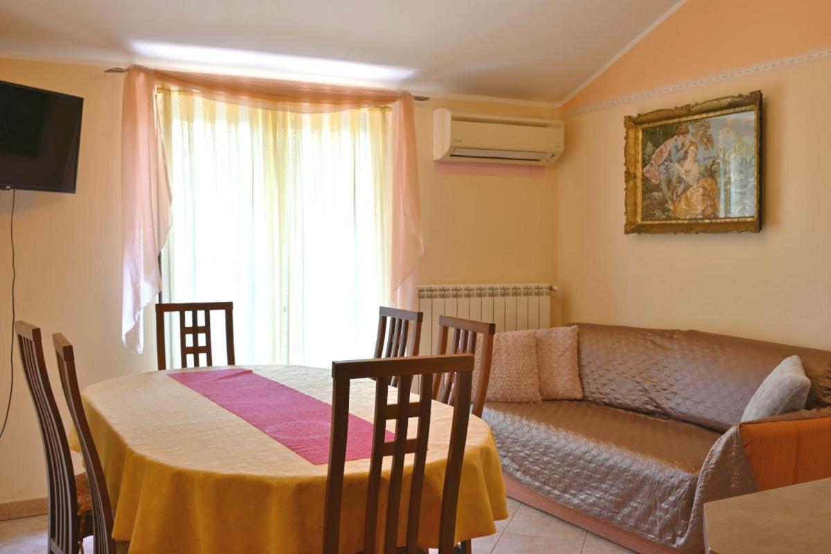 Apartments Ruza Umag Luaran gambar
