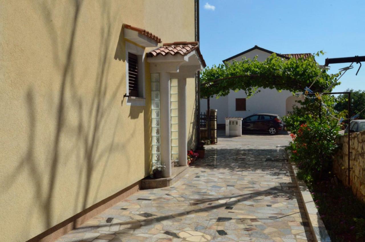 Apartments Ruza Umag Luaran gambar