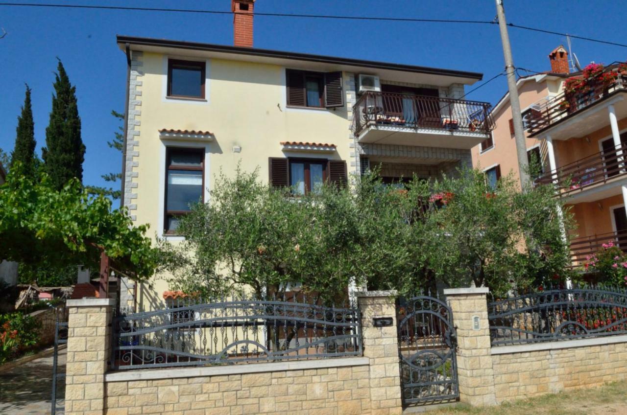 Apartments Ruza Umag Luaran gambar